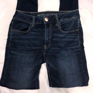 Super stretchy blue jeggings